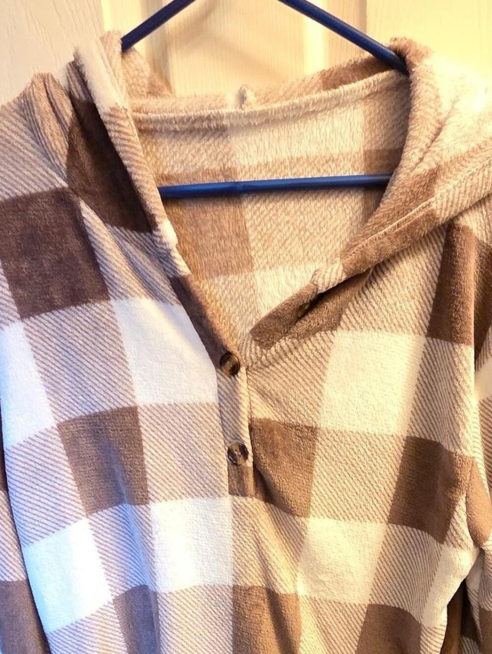 Brown and beige checkered flannel shirt #flannel #checkered #fleece